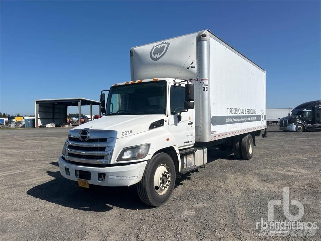 Hino 268 廂式貨物運輸車
