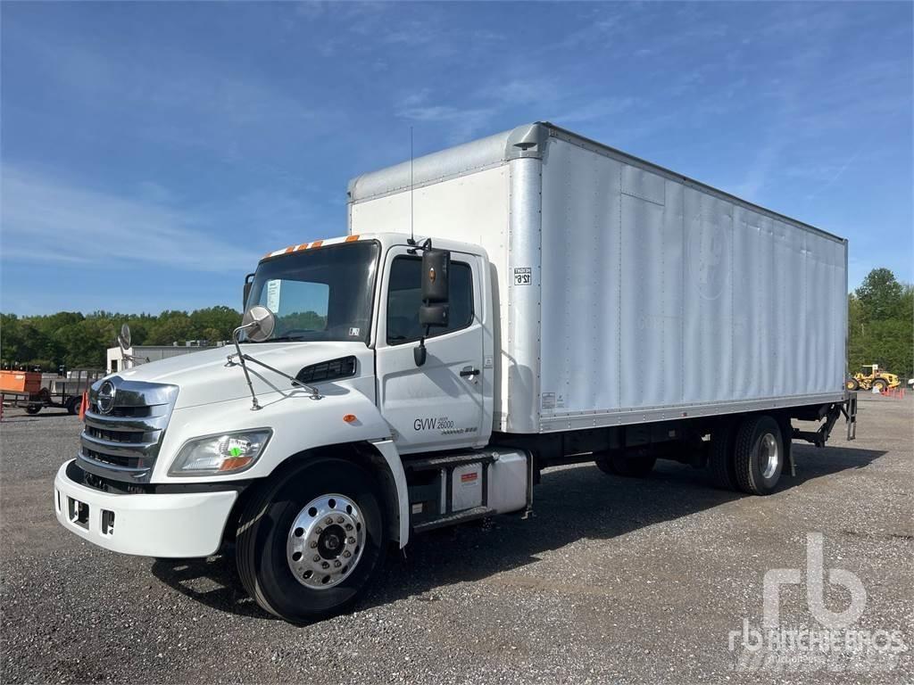 Hino 268 廂式貨物運輸車