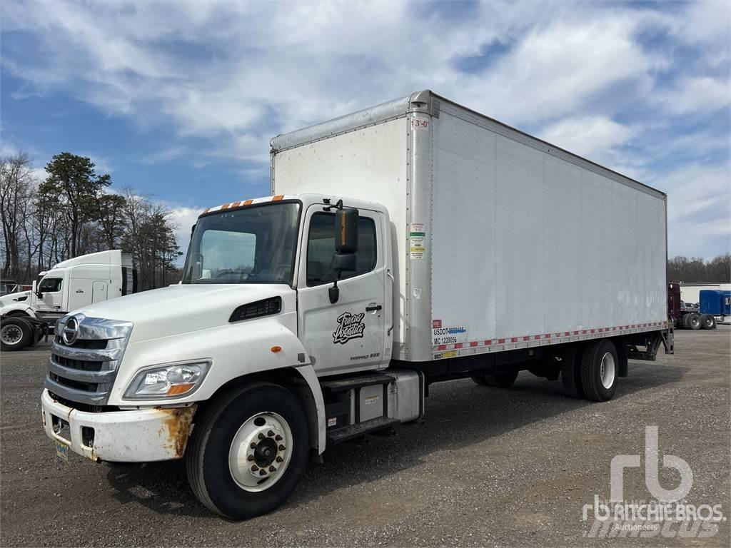 Hino 268 廂式貨物運輸車