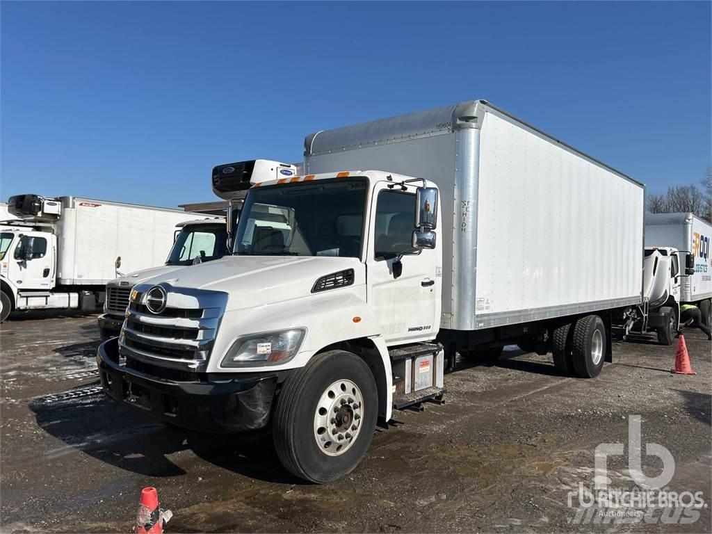 Hino 268 廂式貨物運輸車
