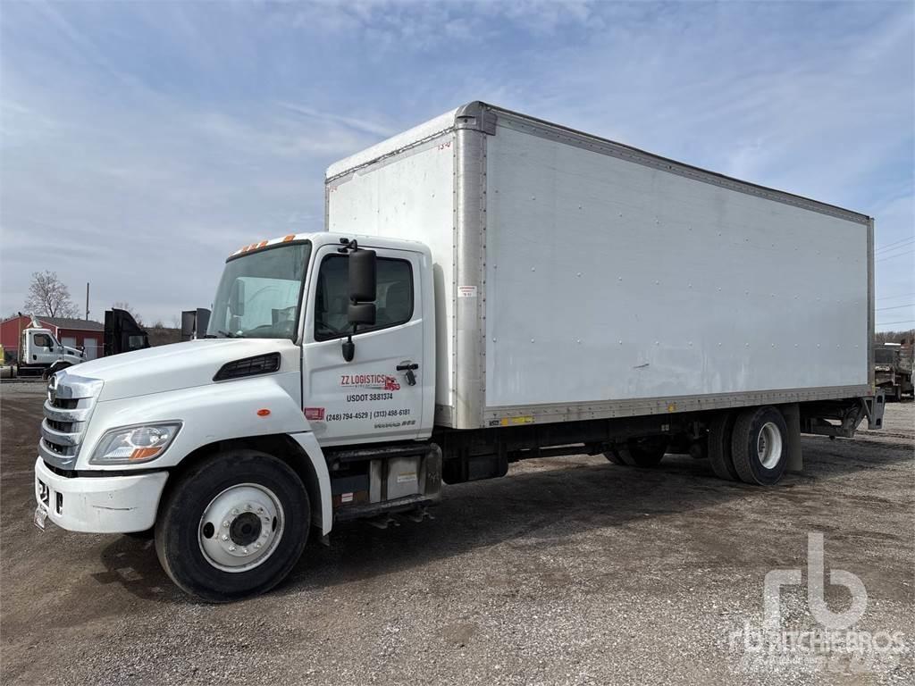 Hino 268 廂式貨物運輸車