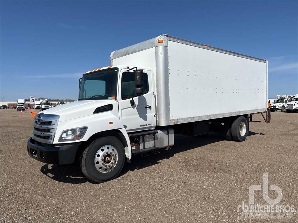 Hino 268 廂式貨物運輸車