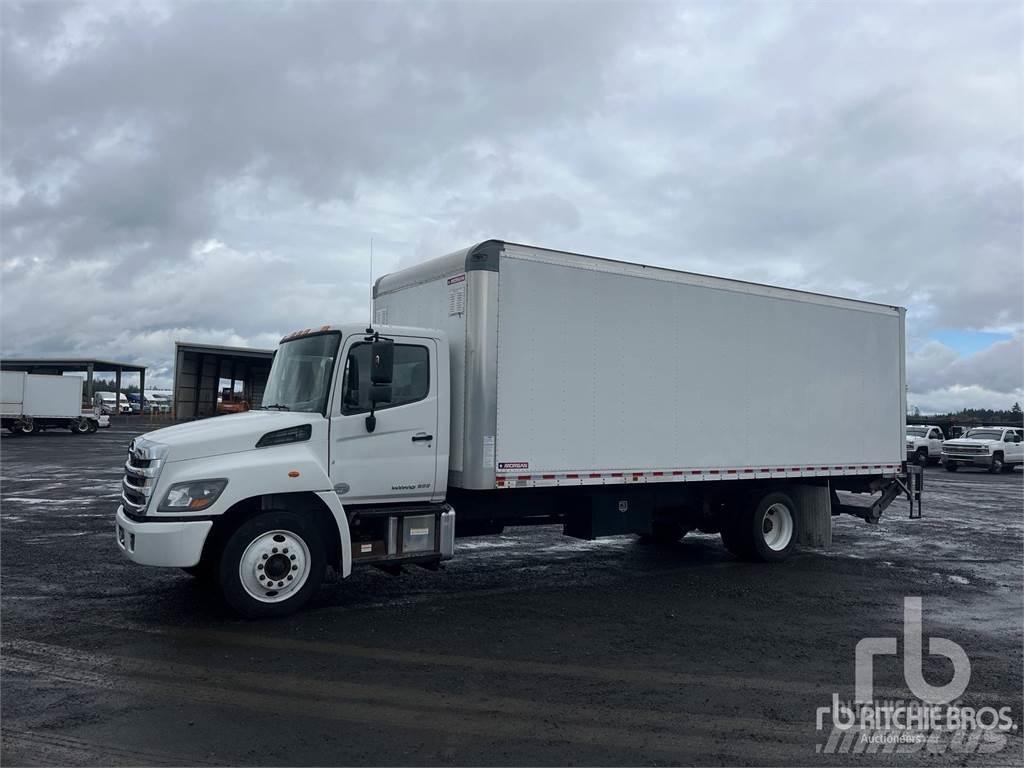 Hino 268 廂式貨物運輸車
