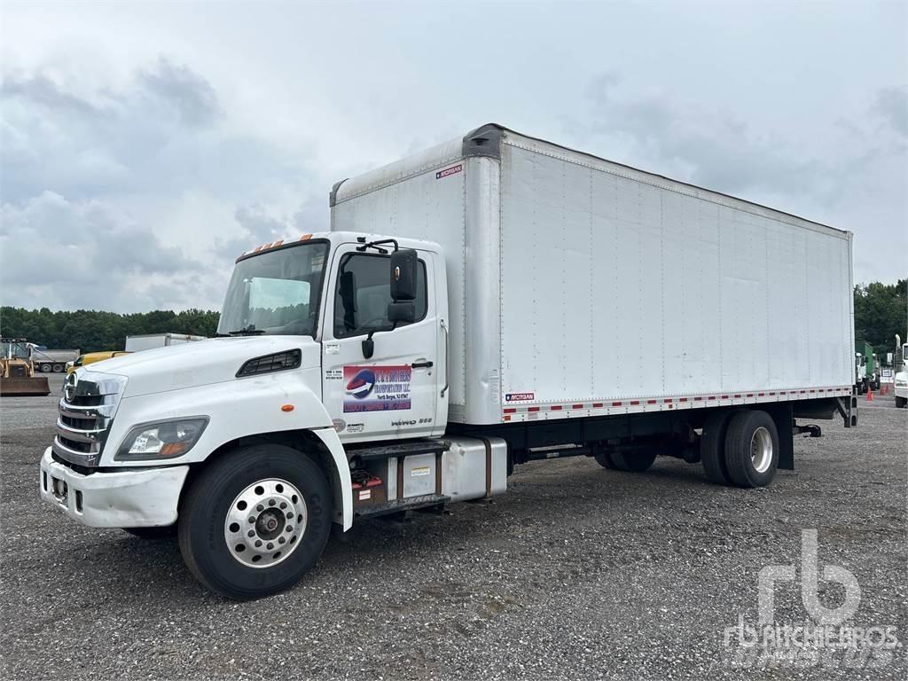 Hino 268 廂式貨物運輸車