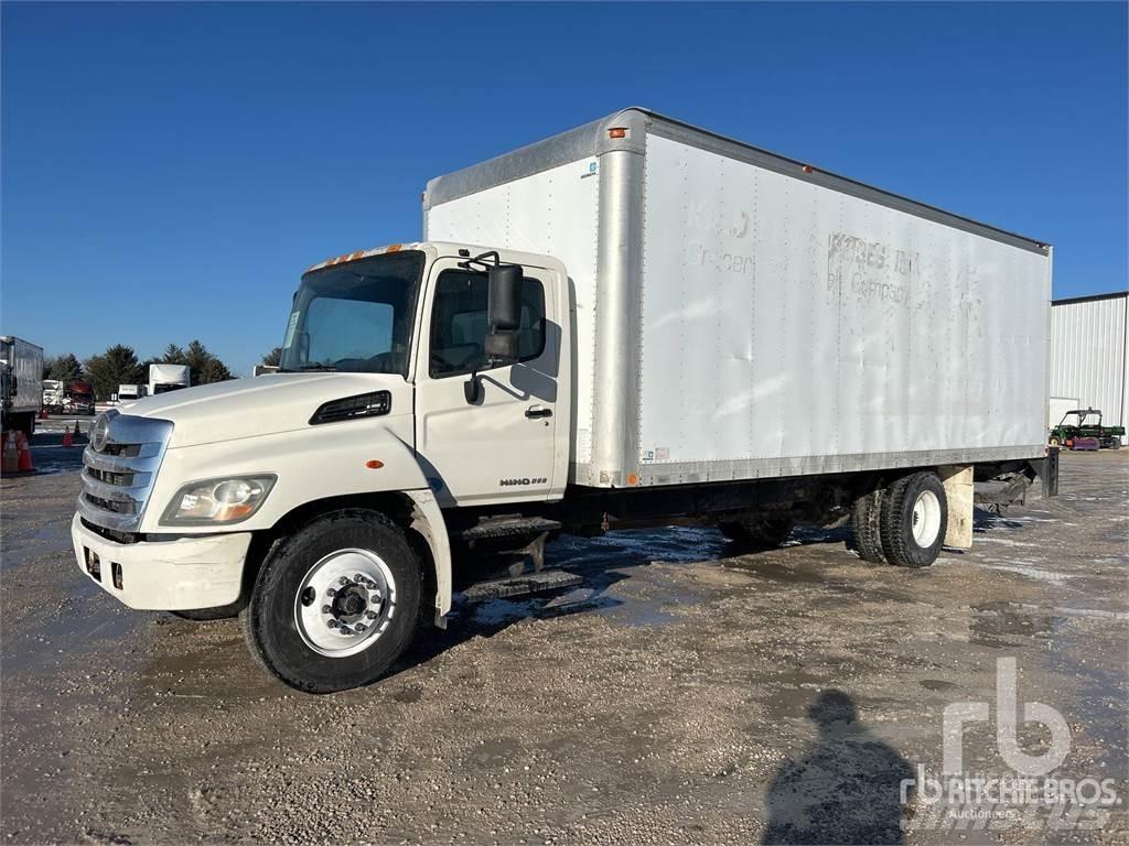 Hino 268 廂式貨物運輸車