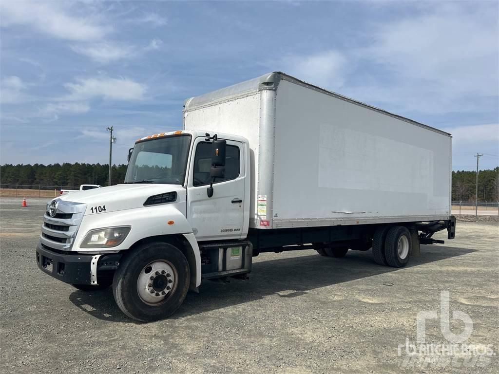 Hino 268 廂式貨物運輸車