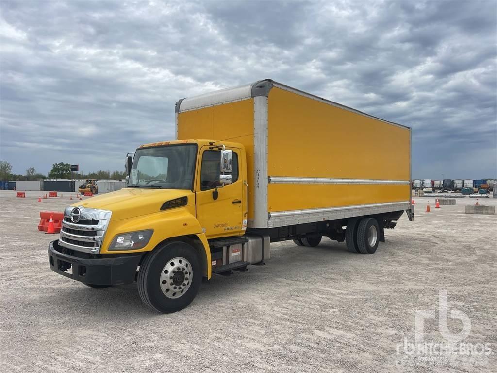 Hino 268 廂式貨物運輸車