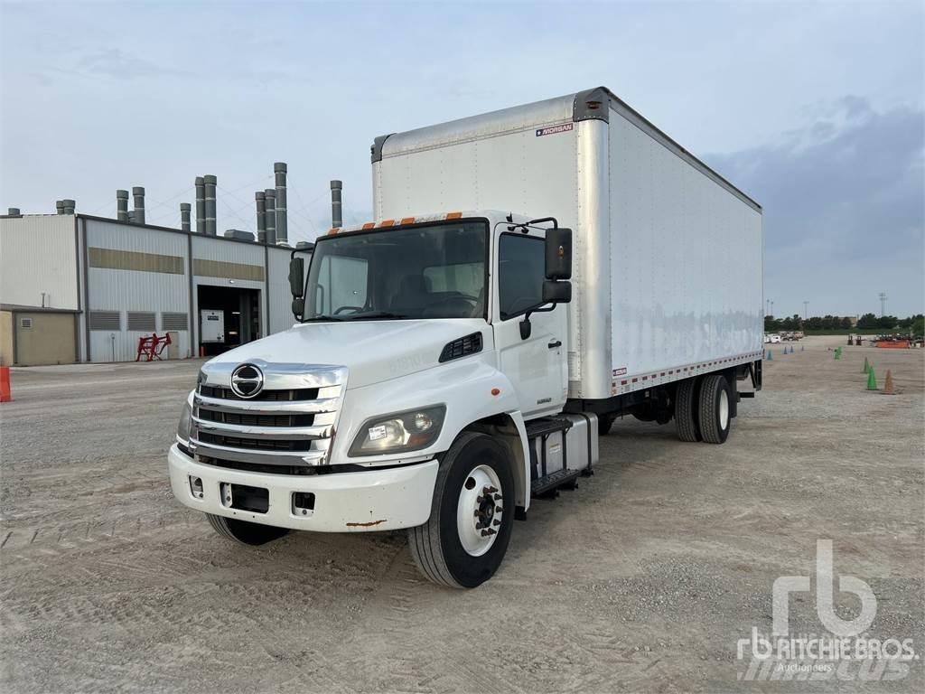 Hino 268 廂式貨物運輸車