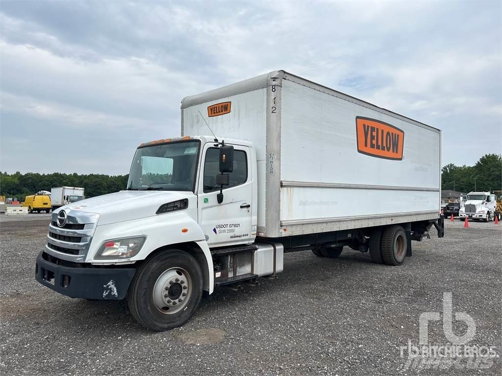 Hino 268 廂式貨物運輸車