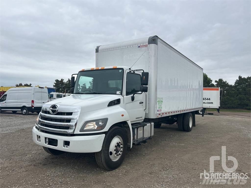 Hino 268 廂式貨物運輸車