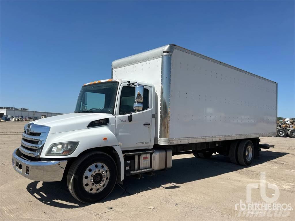 Hino 268 廂式貨物運輸車