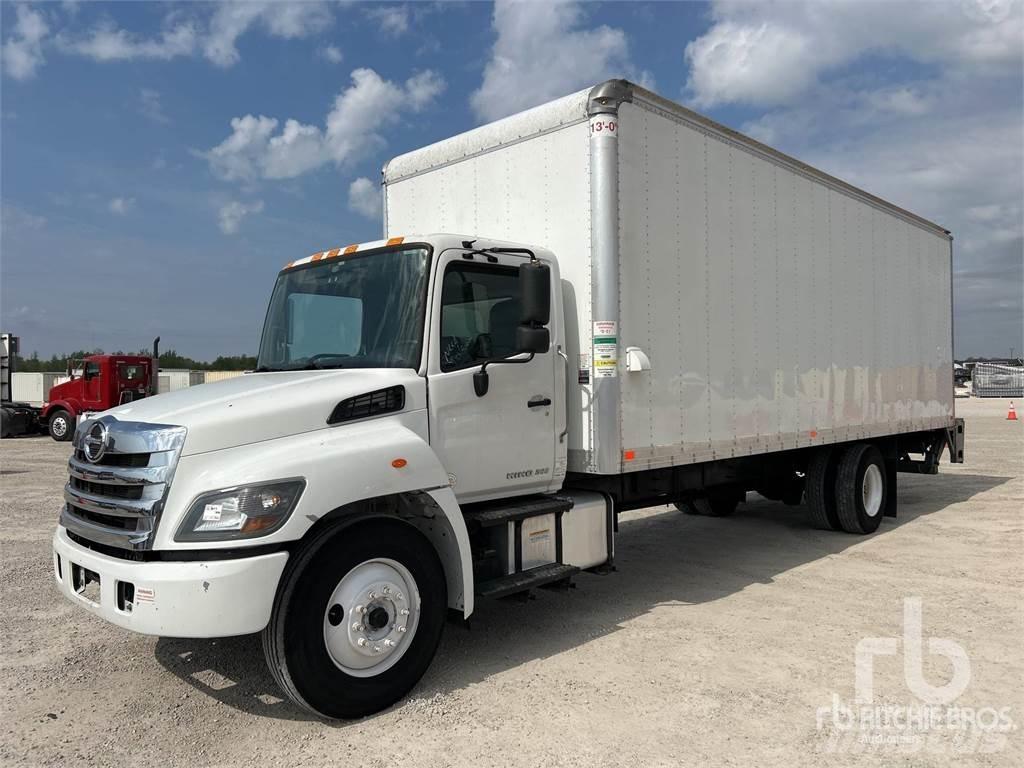Hino 268 廂式貨物運輸車