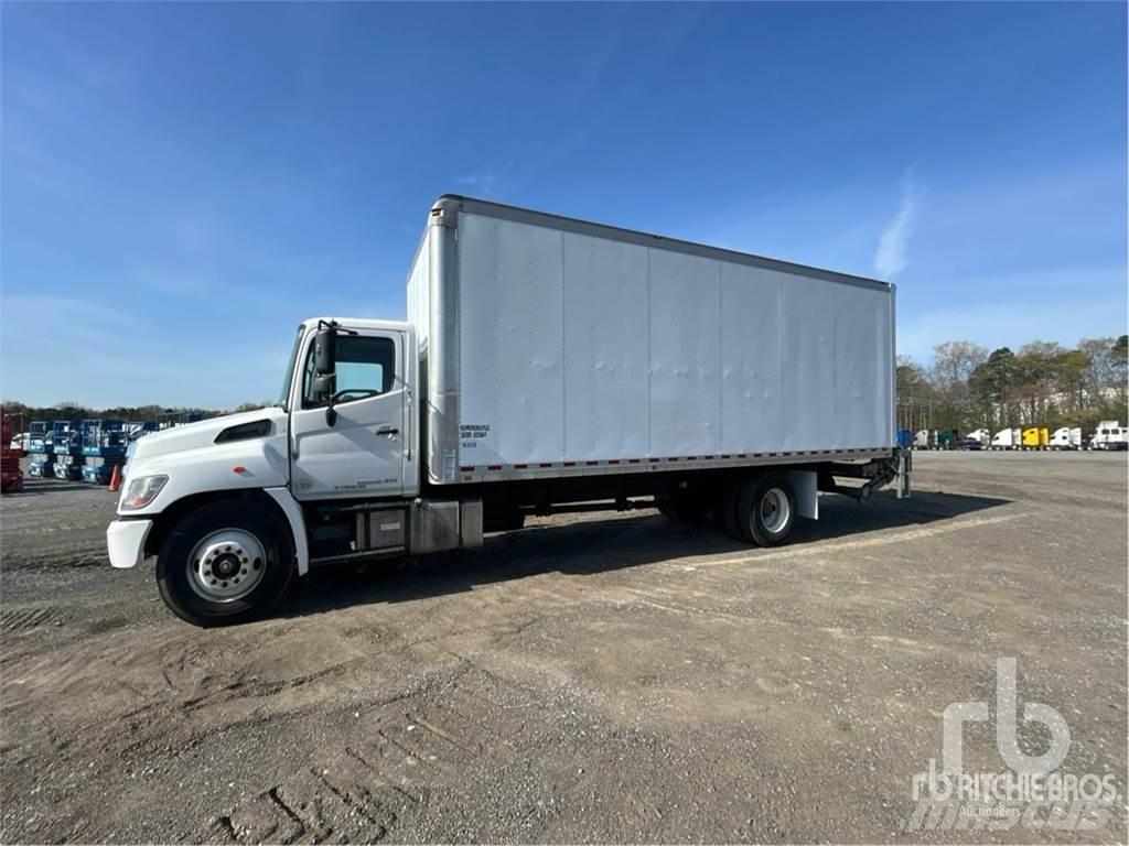 Hino 268 廂式貨物運輸車