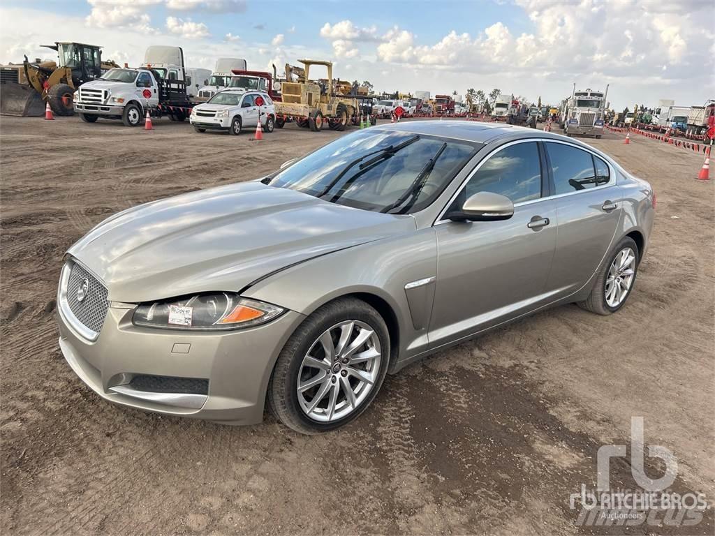 Jaguar XF 汽車