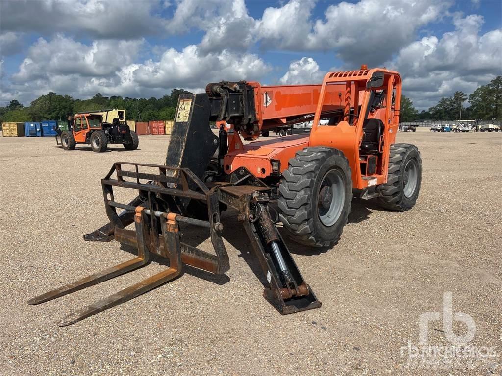 JLG 10054 伸縮臂操作車
