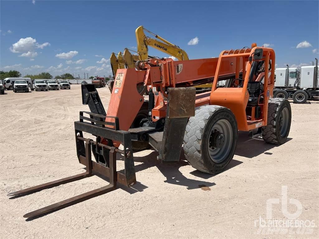 JLG 10054 伸縮臂操作車