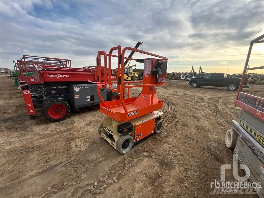 JLG 1230ES 曲臂高空作業車