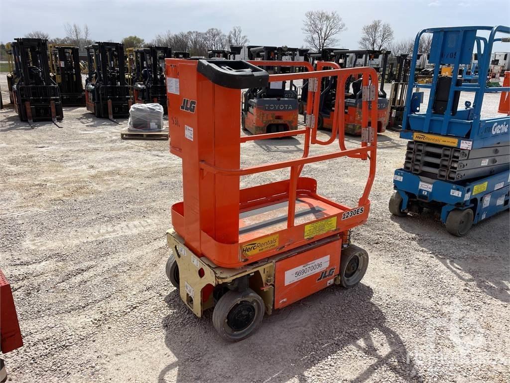 JLG 1230ES 曲臂高空作業車