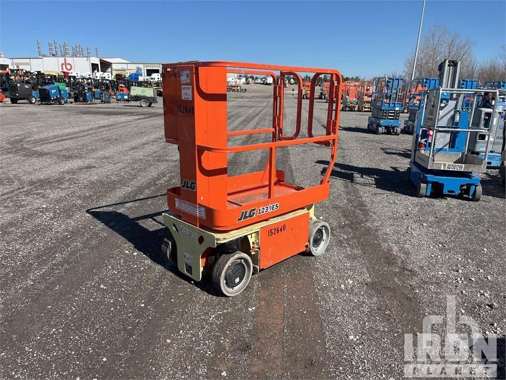 JLG 1230ES 曲臂高空作業車