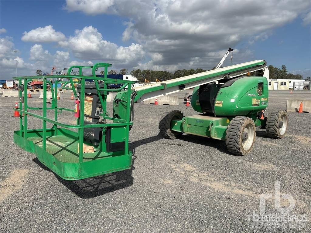 JLG 600A 曲臂高空作業車