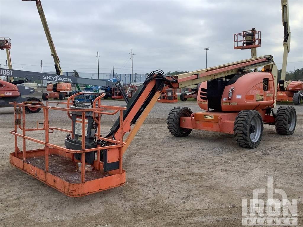 JLG 600AJ 曲臂高空作業車