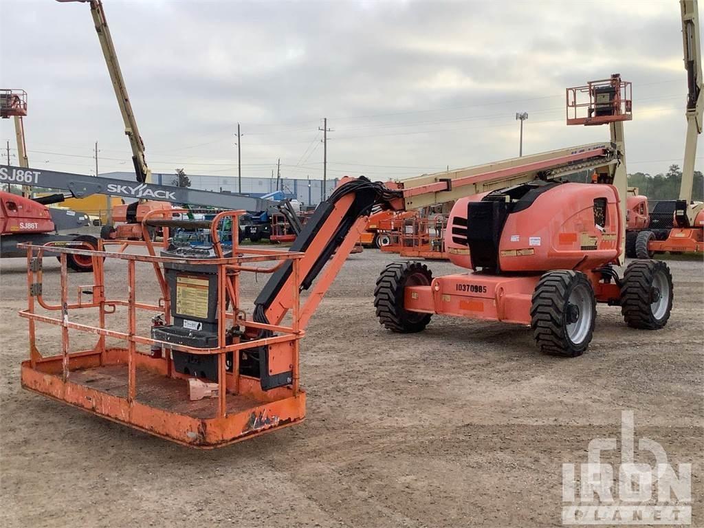 JLG 600AJ 曲臂高空作業車