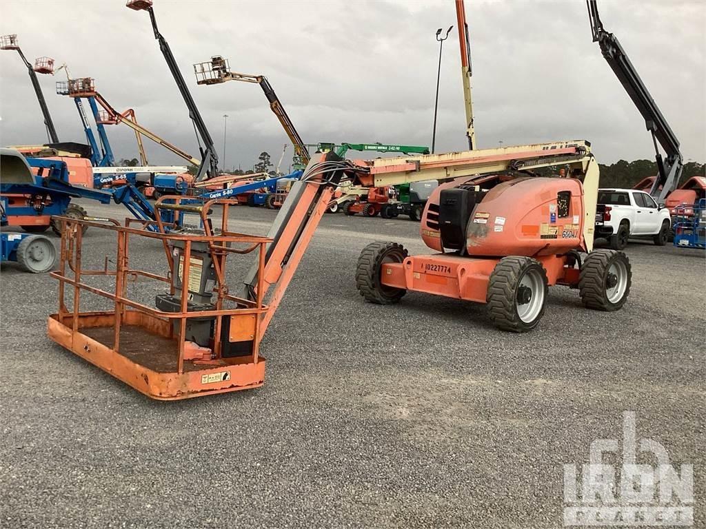 JLG 600AJ 曲臂高空作業車