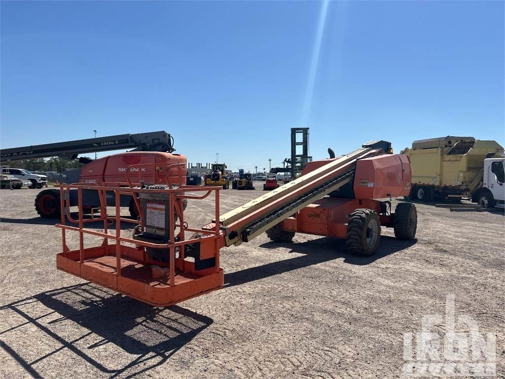 JLG 600S 曲臂高空作業車