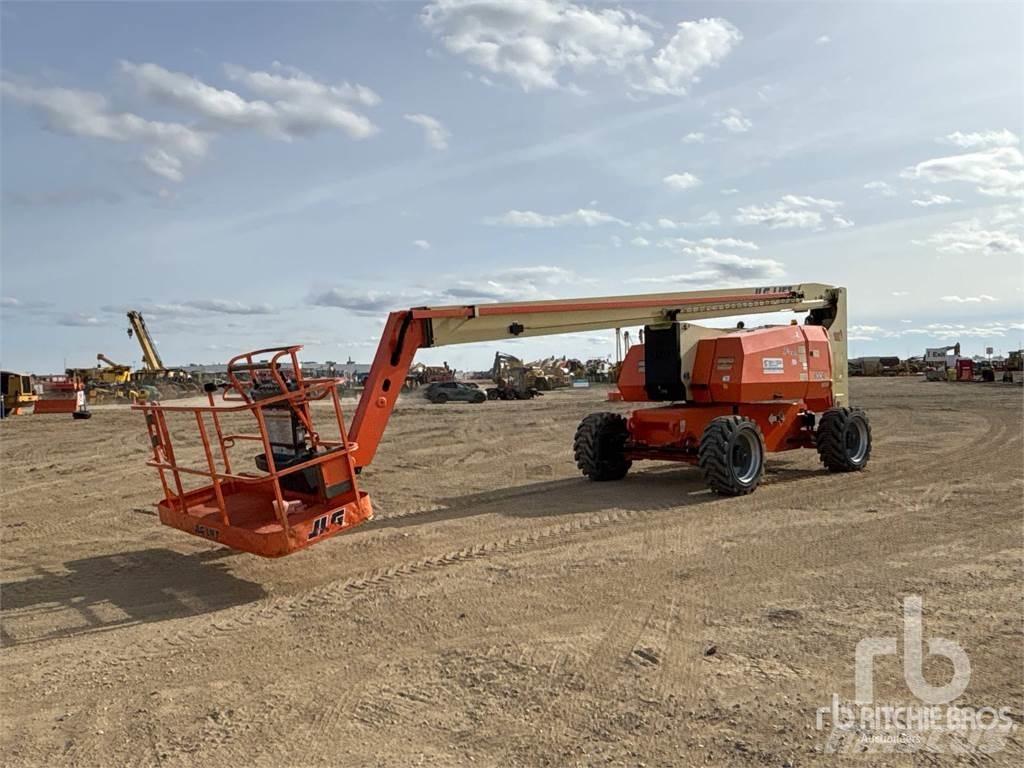 JLG 800A 曲臂高空作業車
