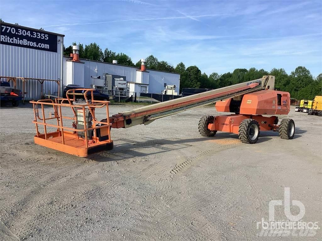 JLG 800S 曲臂高空作業車