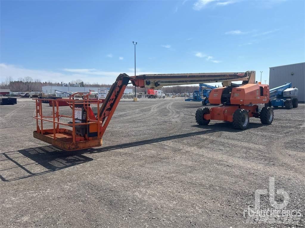 JLG 860SJ 曲臂高空作業車