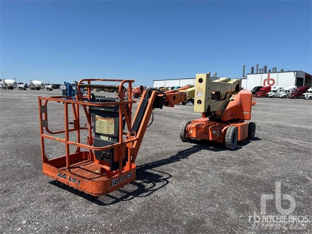 JLG E400AJPN 曲臂高空作業車