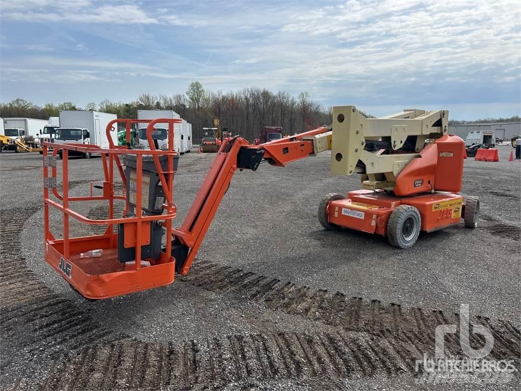 JLG E400AJPN 曲臂高空作業車