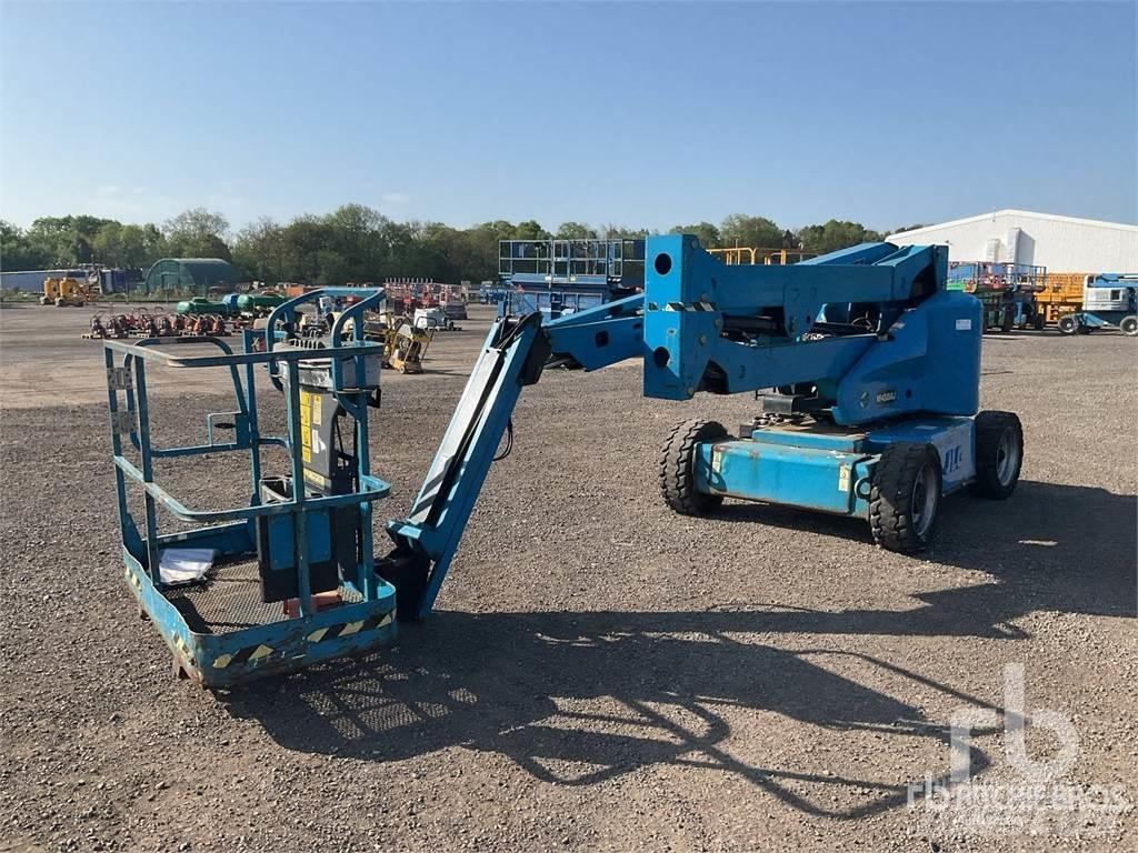 JLG M450AJ 曲臂高空作業車
