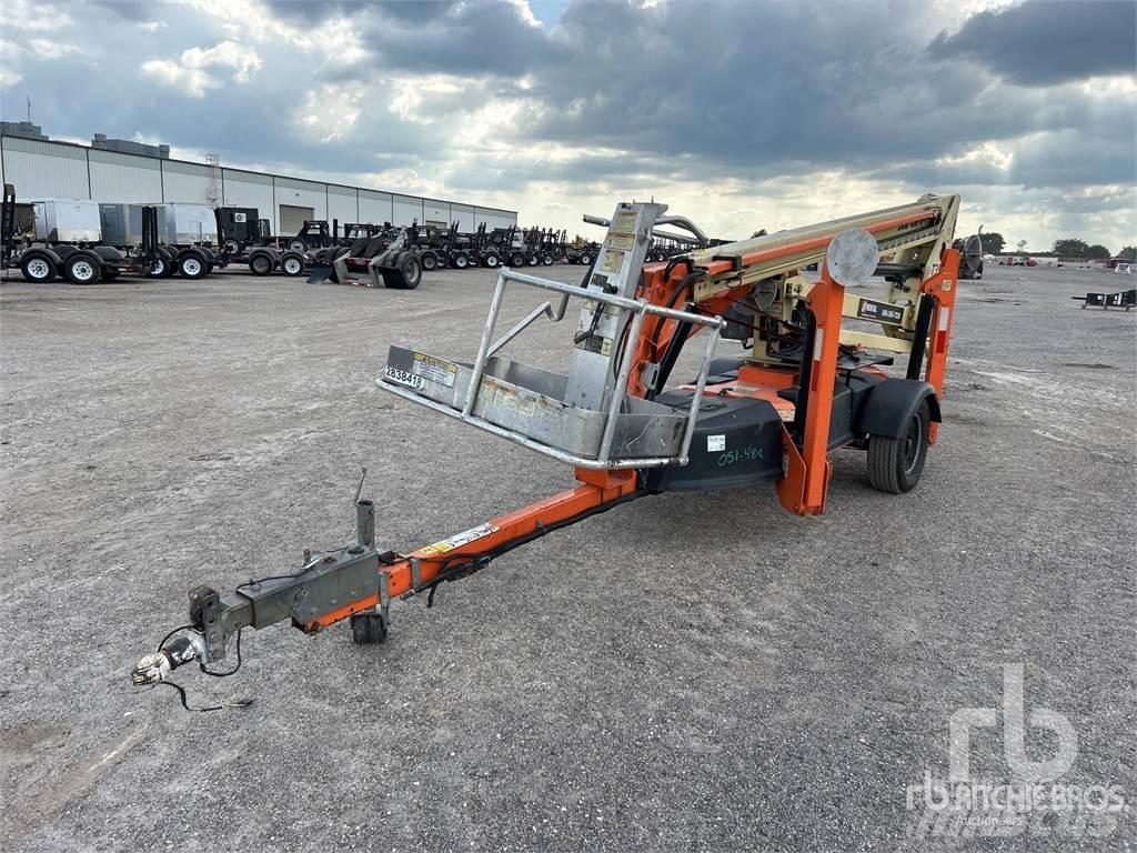 JLG T-350 曲臂高空作業車
