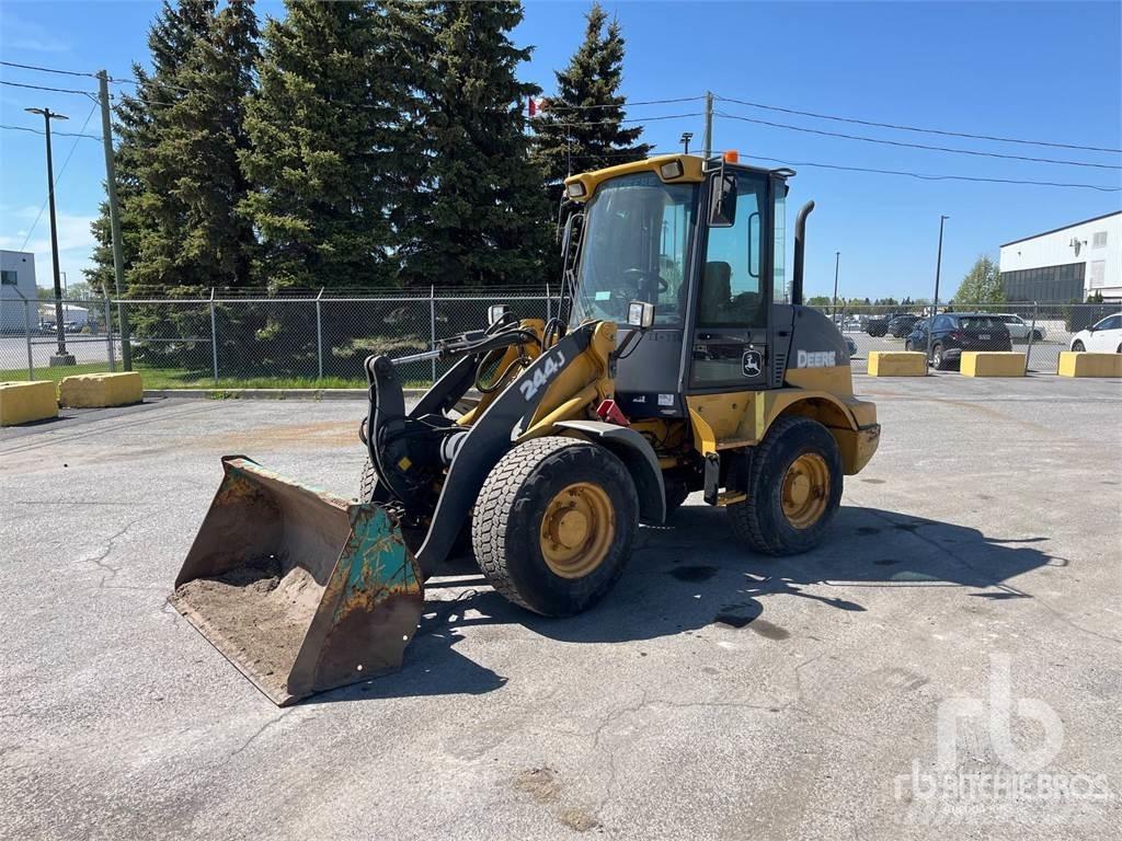 John Deere 244J 輪胎式裝載機