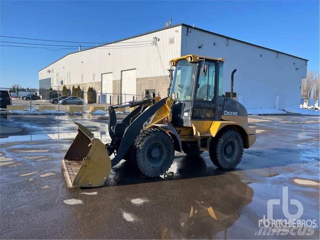 John Deere 304J 輪胎式裝載機