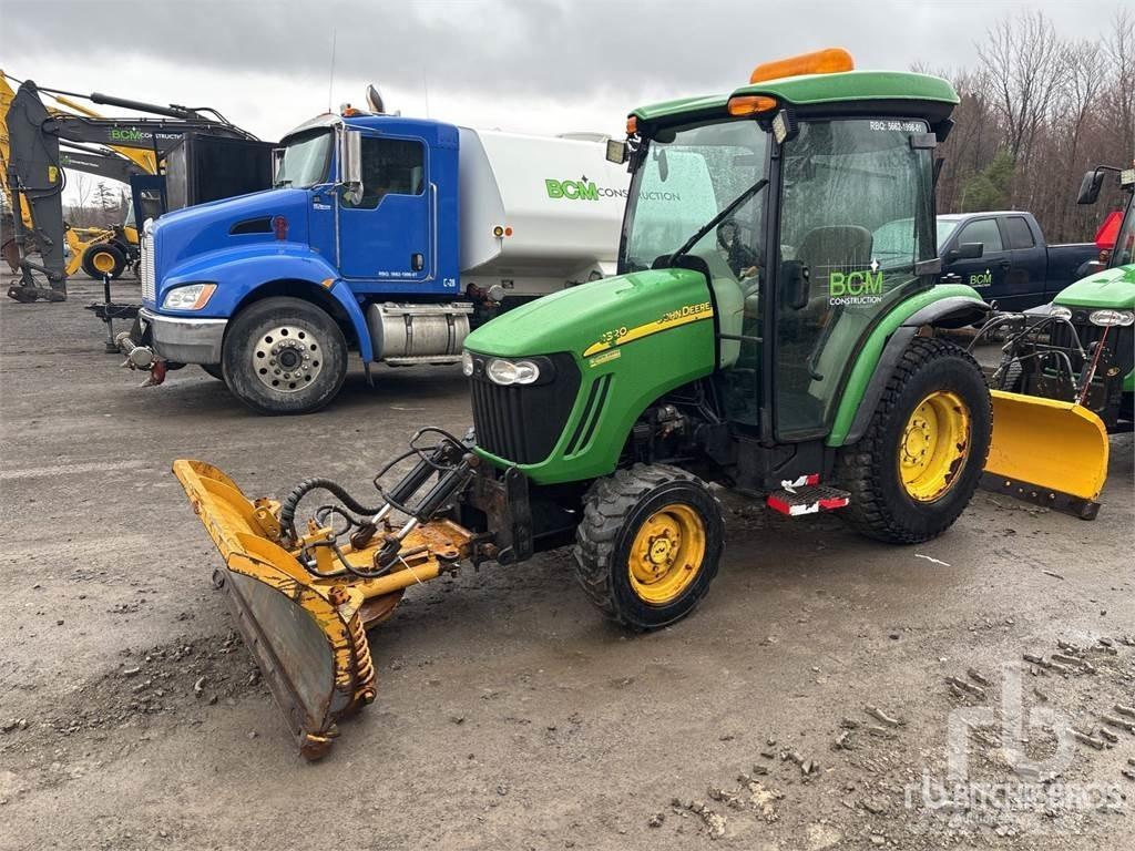 John Deere 3320 小型曳引機