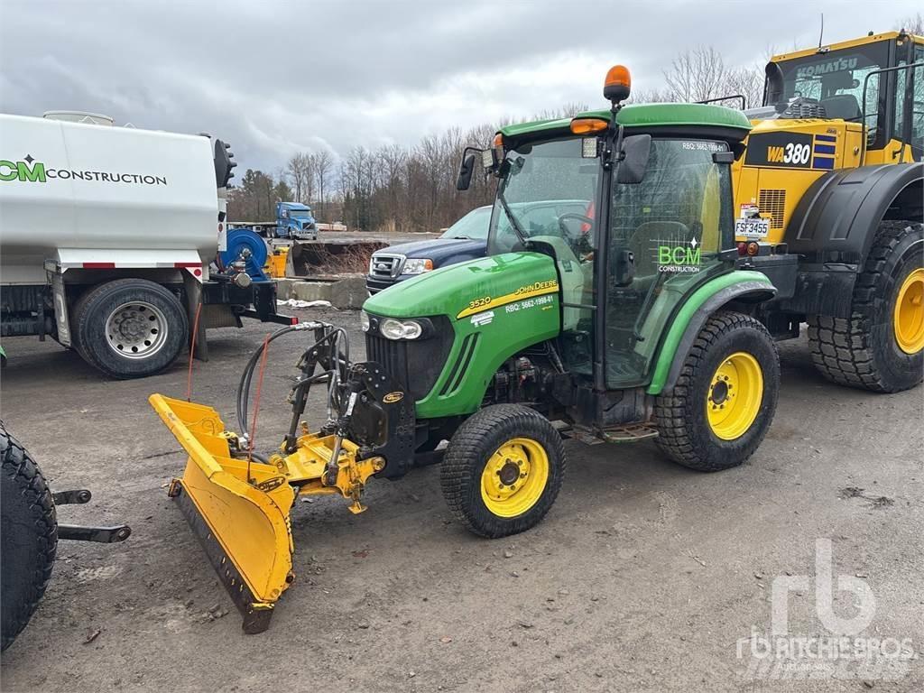 John Deere 3520 小型曳引機