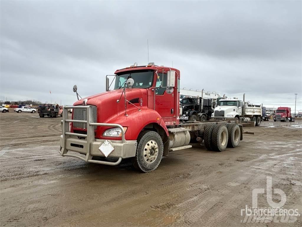 Kenworth T440 商用底盤車