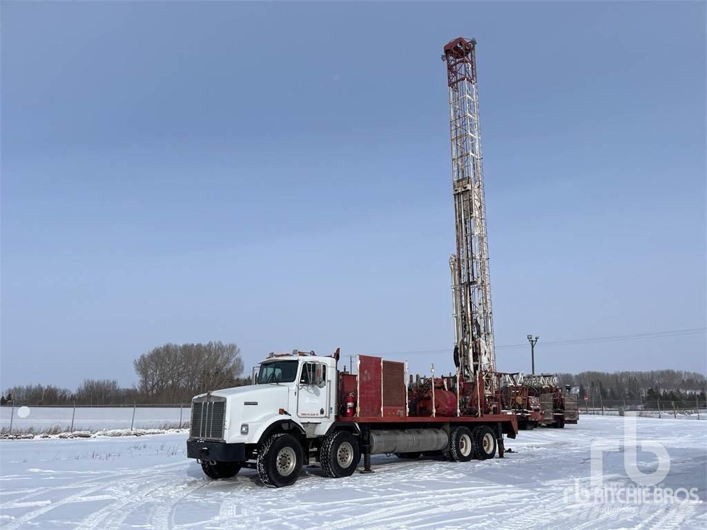 Kenworth T800 移動式鑽機車