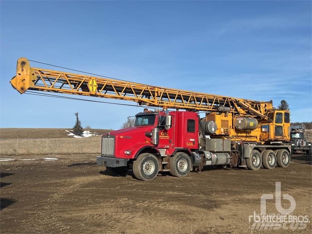 Kenworth T800 移動式鑽機車