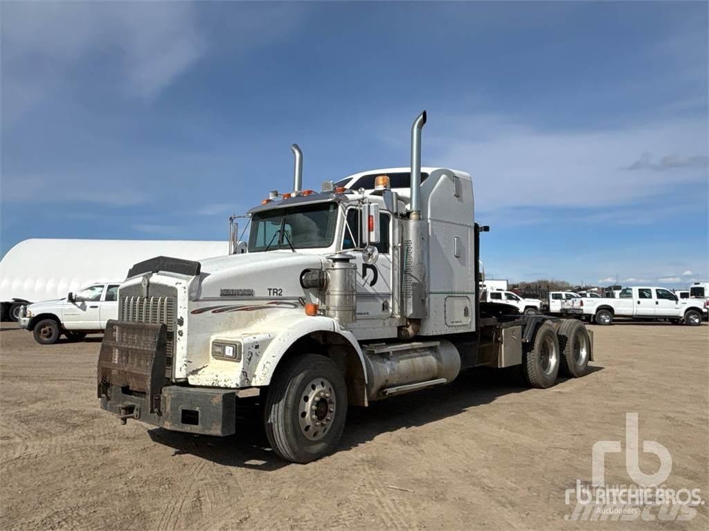 Kenworth T800 平板 / 絞盤 卡車