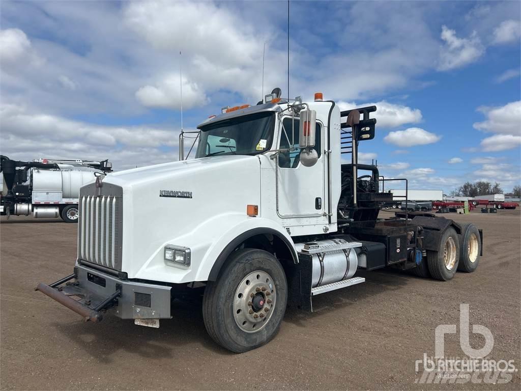 Kenworth T800 平板 / 絞盤 卡車