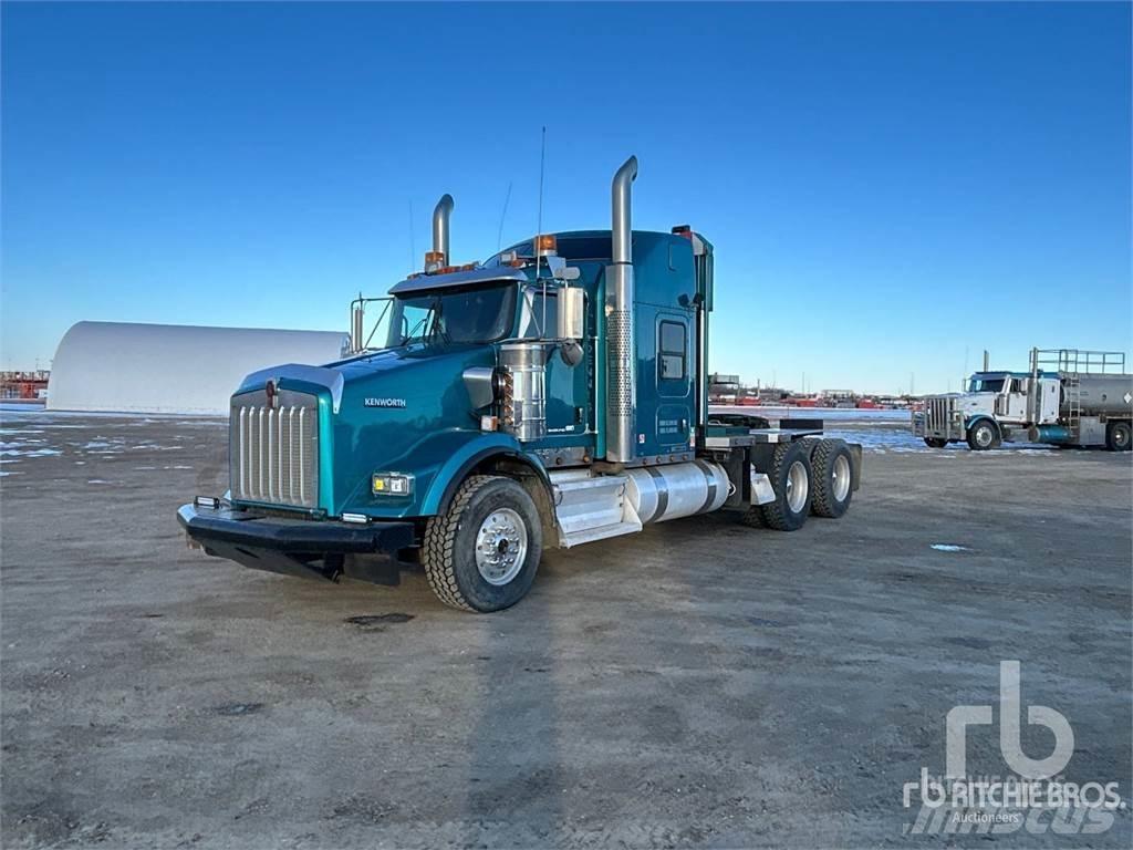 Kenworth T800 平板 / 絞盤 卡車