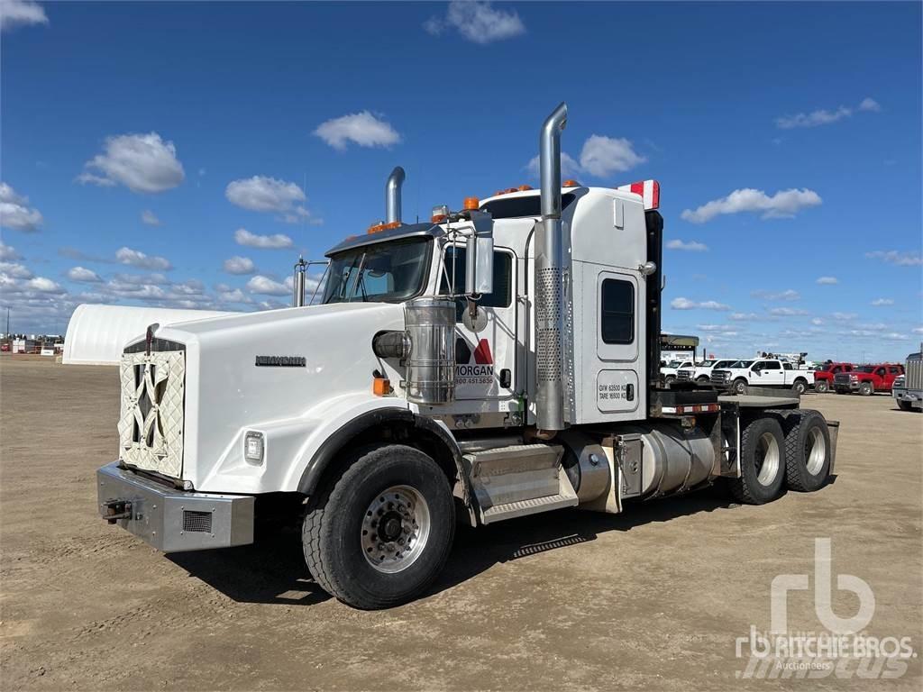 Kenworth T800 平板 / 絞盤 卡車