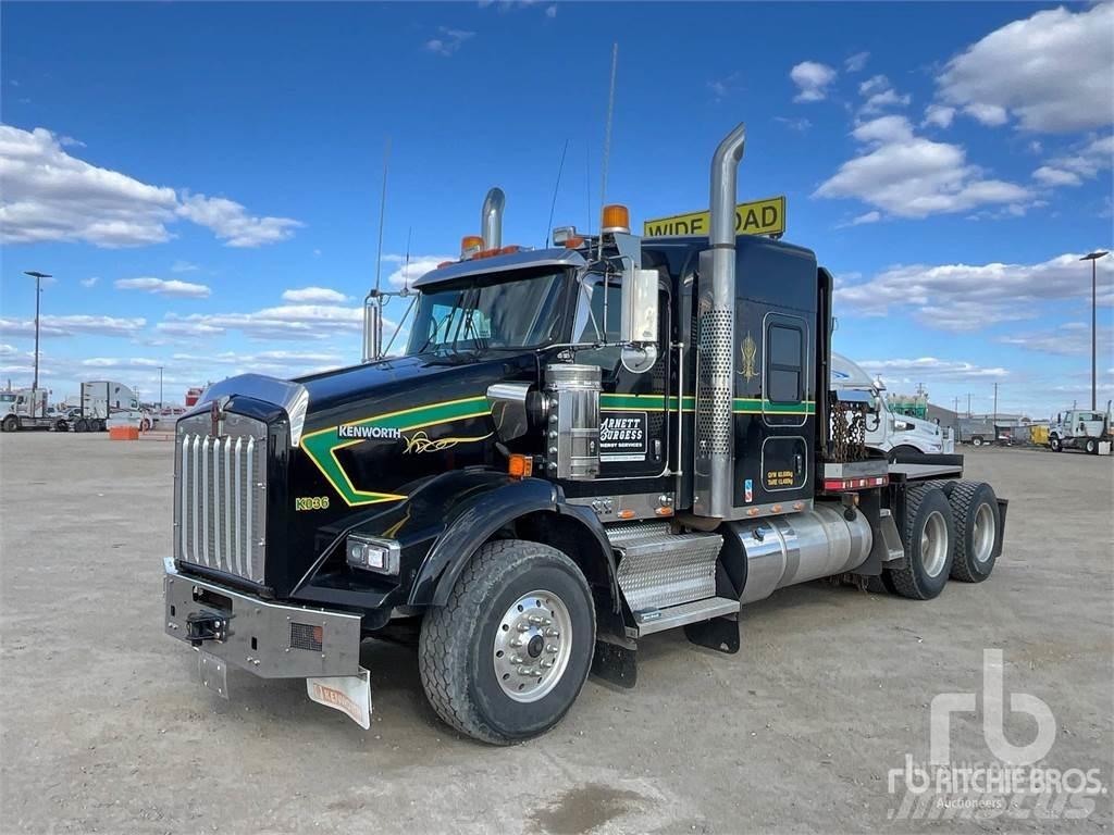 Kenworth T800 平板 / 絞盤 卡車