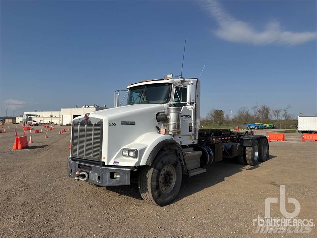 Kenworth T800 起重可拆卸式卡車