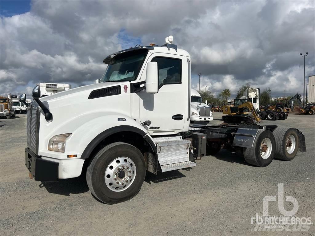 Kenworth T880 曳引機組件