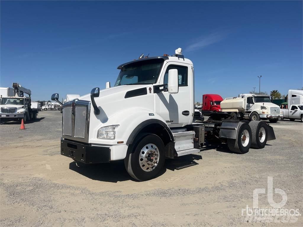 Kenworth T880 曳引機組件